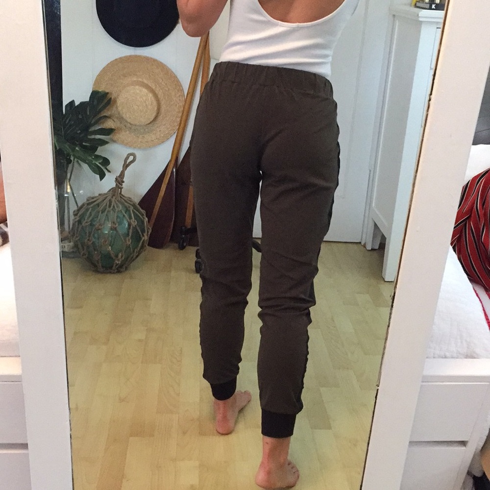 Joggers - Picture 3 of 6